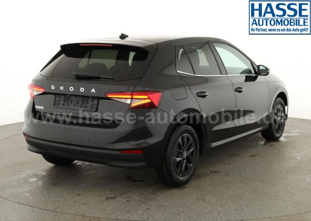 Skoda Fabia Selection 1.0 TSI DSG Selection, 15-Zoll schwarz, Winter, Ladeboden 