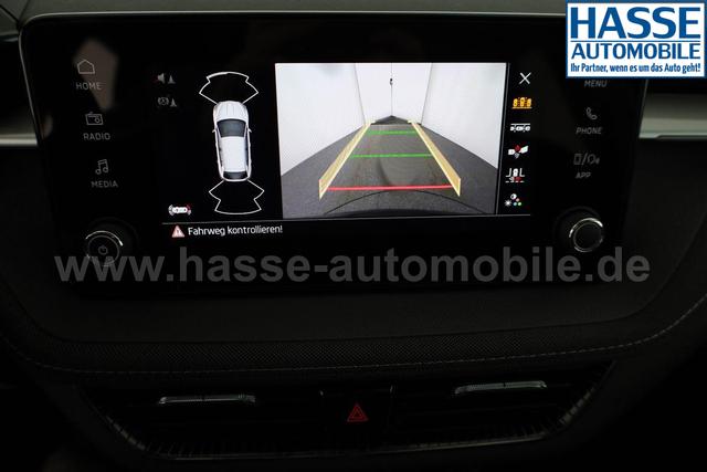 Skoda Fabia Selection 1.0 TSI DSG Selection, KESSY, Kamera, 15-Zoll schwarz, Winter, Ladeboden 