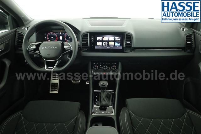 Skoda Karoq Sportline 1.5 TSI DSG Sportline, AHK, Navi, CANTON, Matrix, AreaView, Side, Kamera, el. Klappe, FS-beheizbar 