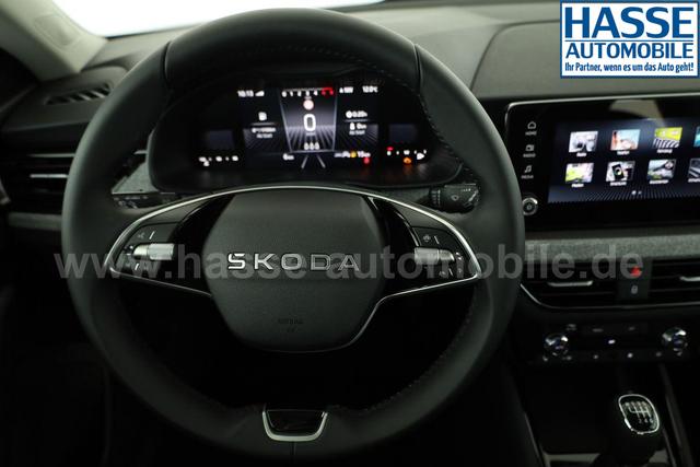 Skoda Kamiq Selection 1.5 TSI Selection, AHK, LED, Kamera, Ladeboden, Winter, 16-Zoll 