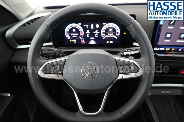 Volkswagen T-Roc 1.5 eTSI 110 kW Life DSG Life, neues Modell, LED, Kamera, Side, Winter, 17-Zoll 