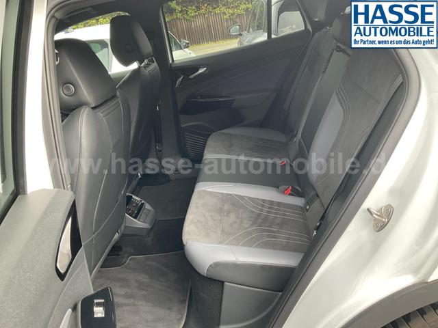 Volkswagen ID.4 Pure Performance 125 kW mit Infotainment-Paket Performance, Navi, IQ.Drive, AreaView, FS-beheizbar, el. Klappe, Winter, 18-Zoll 