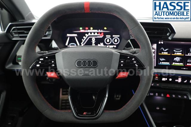 Audi RS3 Sportback 2.5 TFSI quattro, SONOS, Navi, Kamera, Side, 5 J.-Garantie 