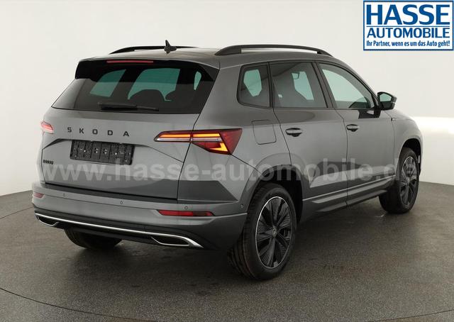 Skoda Karoq Sportline 1.5 TSI DSG Sportline, Pano, AHK, Navi, CANTON, Matrix, AreaView, Side, el. Klappe, FS-beheizbar, 5 J.-Garantie 