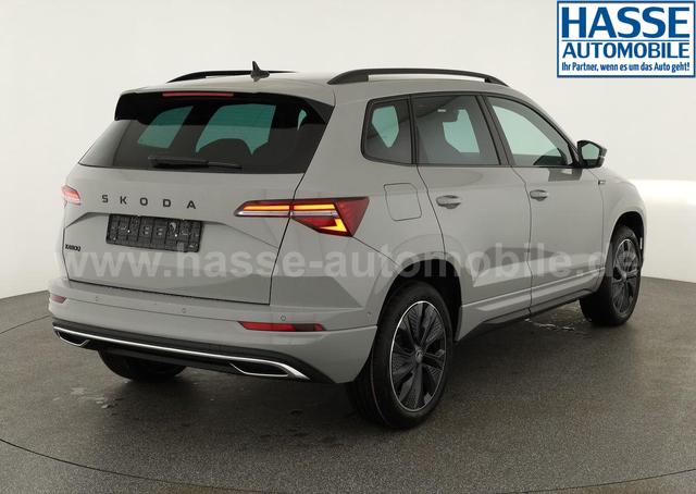 Skoda Karoq Sportline 1.5 TSI DSG Sportline, AHK, Navi, CANTON, Matrix, AreaView, Side, Kamera, el. Klappe, FS-beheizbar, 5 J.-Garantie 