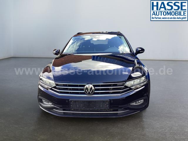 Volkswagen / Passat Variant / Schwarz / / / 