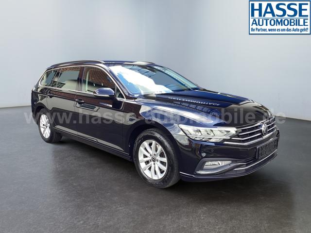 Volkswagen / Passat Variant / Schwarz / / / 