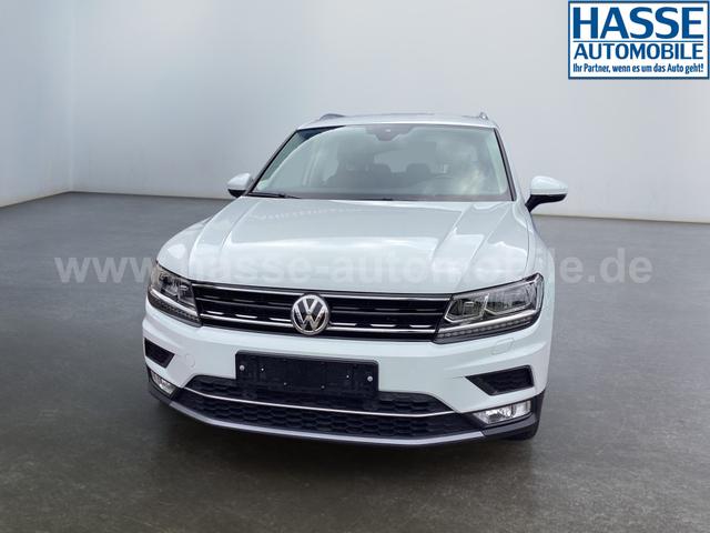 Volkswagen / Tiguan / Weiß / / / 