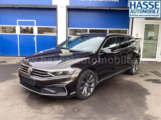 Volkswagen / Passat Variant / Braun / / / 