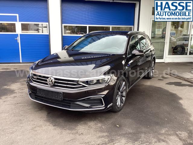 Volkswagen / Passat Variant / Braun / / / 