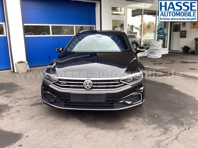 Volkswagen / Passat Variant / Braun / / / 