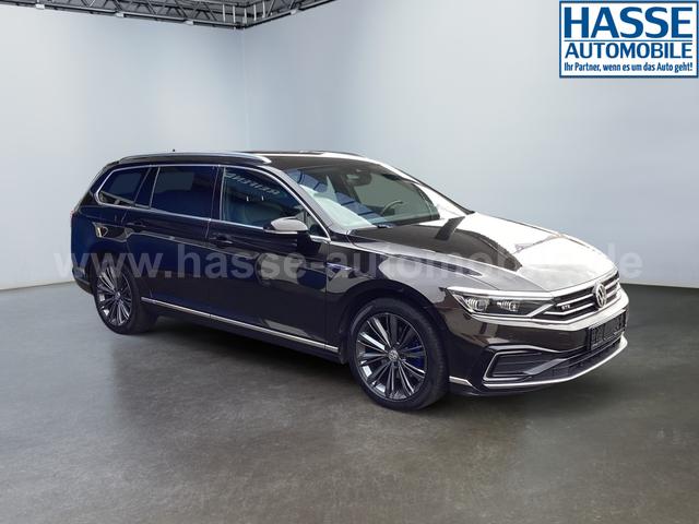 Volkswagen / Passat Variant / Braun / / / 