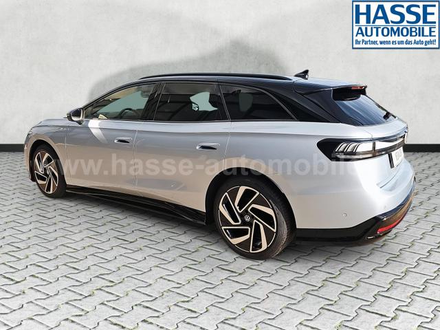 Volkswagen ID.7 Kombi Pro 210 kW Tourer BlackStyle AHK IQdr Intpaket 20Z 