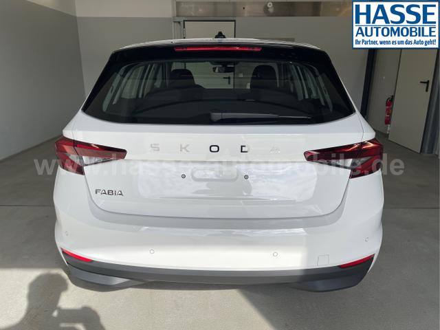Skoda / Fabia / Weiß / / / 115PS Sitzheizung + App Connect