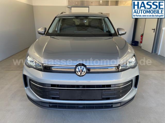 Volkswagen / Tiguan / Silber / / / 150PS DSG IQ.Light