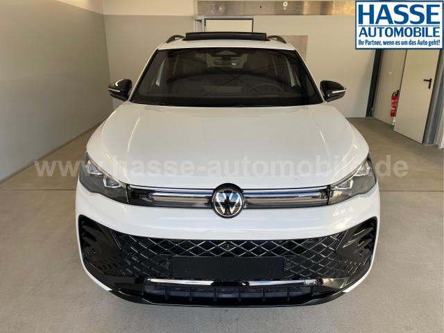 Volkswagen / Tiguan / Weiß / / / 193PS TDI 4M Black+AHK+Stdhz+360°+Leder+IQ.Light+Drive+HUD+Harman+Pano