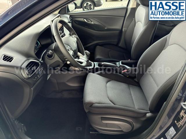Hyundai i30 Kombi Comfort 1.0 GDI 100PS 6MT Navi / PDC V&H. m. Kamera LED Nebel 