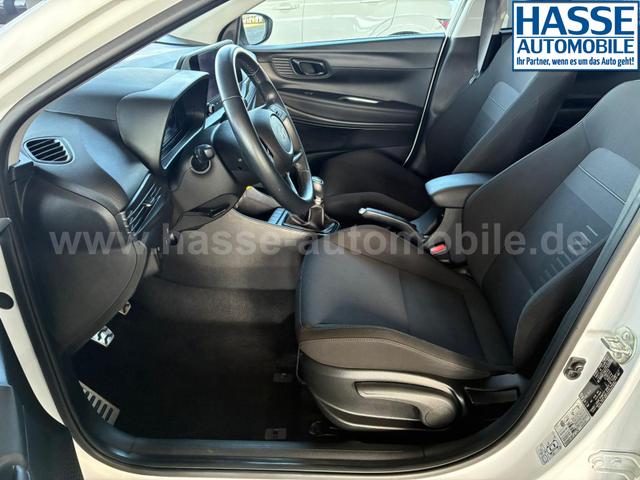 Hyundai BAYON Comfort 1.2 GDI 79 PS 5MT / LED Tempomat Navi R&uuml;ckfahrkamera Alu 16" 