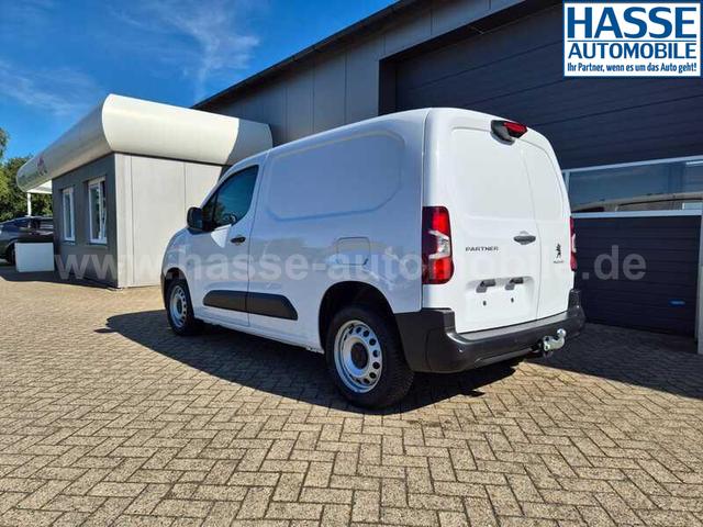 Peugeot Partner Premium L1 1.5 BlueHDI 102PS 2-Sitzer AHK Klima Radio Apple CarPlay Android Auto Bluetooth DAB PDC v+h Rückf.Kamera Tempomat Ganzj.Reifen 