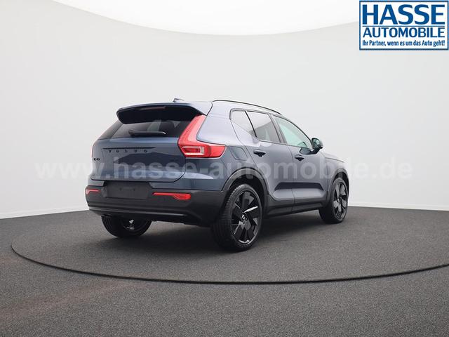 Volvo XC40 2.0 Black Edition Plus B4 Mild-Hybrid 197PS Automatik elektr. PanoDach R&uuml;ckf.Kamera PDC v+h ACC el.Heckklappe Harman/Kardon-Sound Klimaautomatik Sitzheizung Lenkradheizung Apple CarPlay Android Auto 20-LM 
