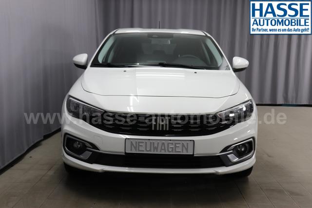 Tipo 5-Türer MY22 TIPO 5-Türer City Life 1.0 74kW (100PS)249 - Gelato Weiß 645 - Stoff Schwarz "316 Rückfahrkamera mit dynamischen Führungslinien 3A4 Sicherheits-Plus-Paket 3A5 Convenience Plus-Paket 3B4 Style-Paket 452 Sitzheizung vorn ja laut RE 21.10 fb 7QC Uconnect™ NAV Navigationssystem und digitalem Audioempfang DAB+"