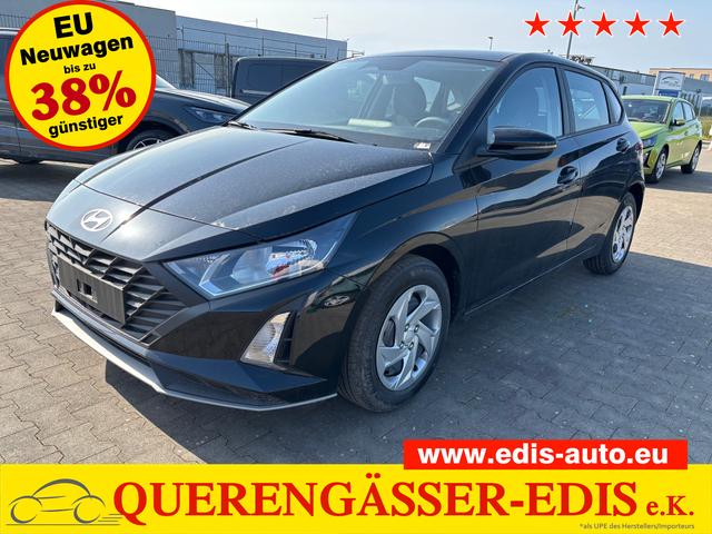 Hyundai i20 - Comfort 1.2i 79PS, SCHWARZ-Metallic, 5 Jahre Garantie, NAVIGATION 10,25", Klima, Parksensoren hinten, Rückfahrkamera, Alarm, Lederlenkrad, Tempomat, Armlehne vorne, Reserverad, 4x elektr. Fensterheber, Fernlicht-Assistent