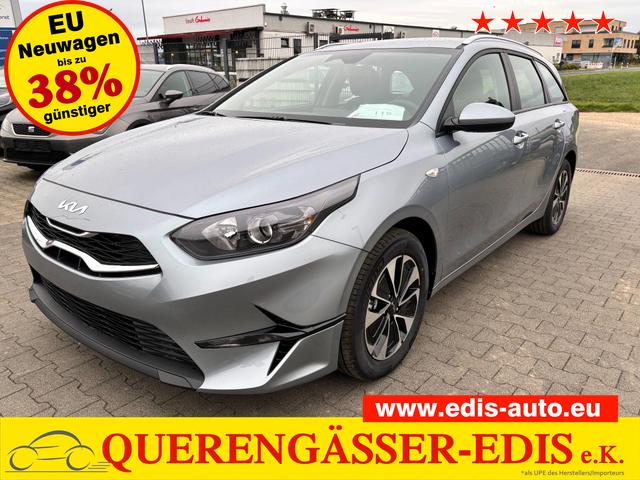 Kia Ceed Sportswagon - Spin 1.5 T-GDI 140PS 6-Gang, Lunar-Silver-Metallic, 16" Alufelgen, Klimaanlage, Winter-Paket, Navigationssystem 10,25", Parksensoren hinten, Rückfahrkamera, Tempomat, Dachreling, Beheiztes Lederlenkrad, ZV mit Fernbedienung, Reserve-Notrad