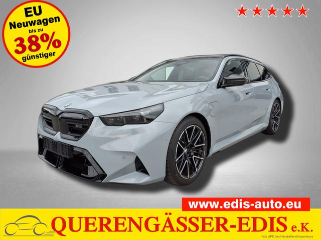 BMW M5 - Touring 4.4 8-Gang Steptronic xDrive