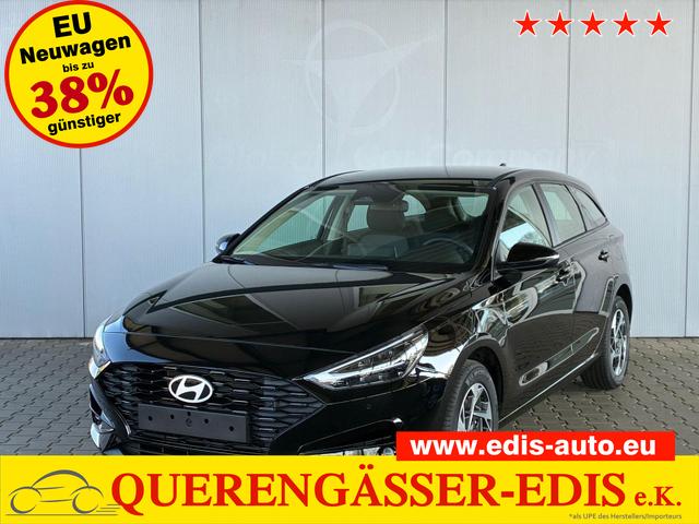 Hyundai i30 Kombi Comfort 1.5 GDI 95PS 6MT Navi / PDC V&H. m. Kamera LED Nebel 15'' LM 