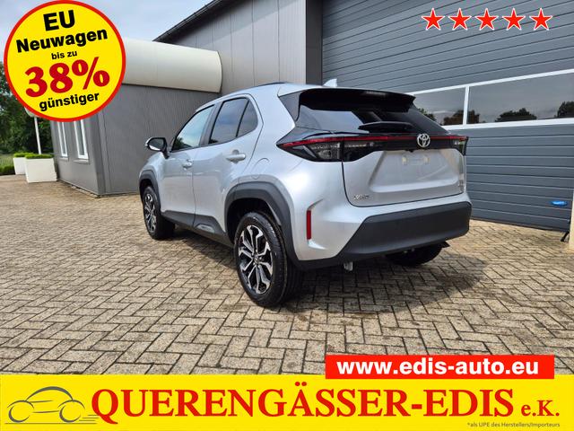 Toyota Yaris Cross - 1.5VVT-iE 130PS Automatik Teamplayer Klimaautomatik Sitzheizung Lenkradheizung PDC v+h R&uuml;ckf.Kamera 17-LM abged.Scheiben 2xKeyless DAB+ Bluetooth Touchscreen Apple CarPlay Android Auto