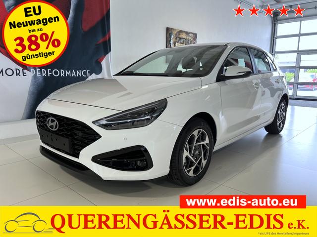 Hyundai i30 - GO 1.0 T-GDI 73 kW (100 PS) Toter-Winkel-Assistent, 2-Zonen-Klimaautomatik, PDC vorne und hinten, Rückfahrkamera, LED-Scheinwerfer, Sitzheizung, Lenkradheizung, Navigationssystem, Radio mit DAB, Apple CarPlay, Android Auto, 16 Zoll Leichtmetallfelgen
