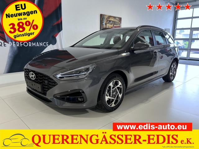 Hyundai i30 - GO 1.0 T-GDi 73 kW (100 PS) 2-Zonen-Klimaautomatik, Toter-Winkel-Assistent, Sitzheizung, Lenkradheizung, Navigationssystem, DAB, Apple CarPlay, Android Auto, Bluetooth, Digitales Cockpit, Dachreling, 16 Zoll Leichtmetallfelgen, uvm.