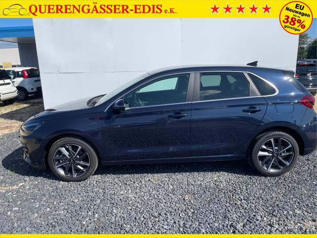 Hyundai / i30 / Weiß / / / 