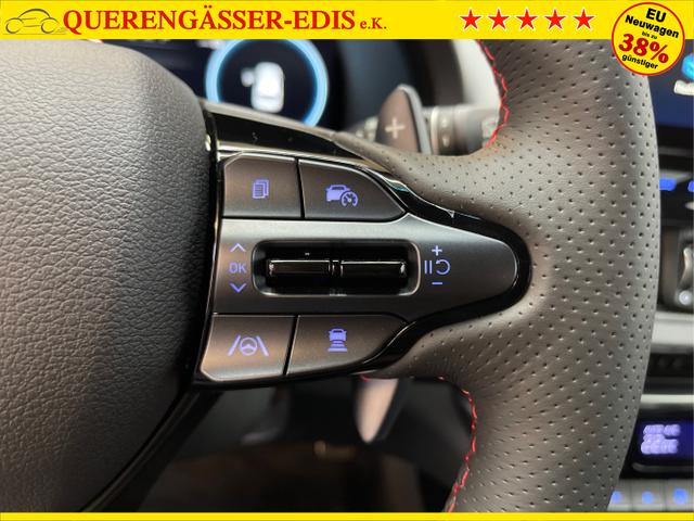 Hyundai / i30 / Blau / / / 