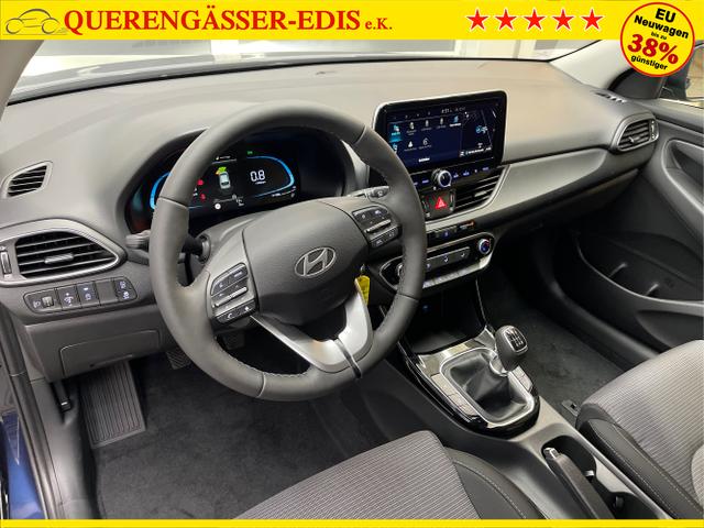 Hyundai / i30 / Blau / / / 