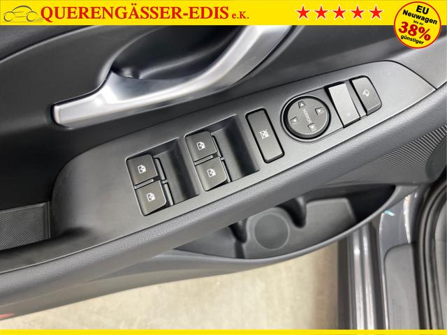Hyundai / i30 / Grau / / / 