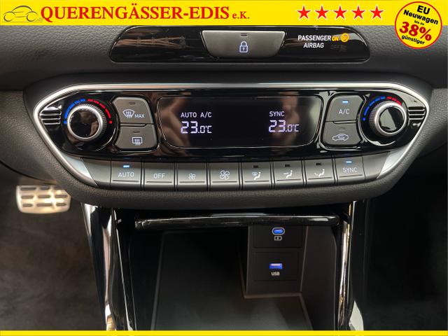 Hyundai / i30 / Grau / / / 
