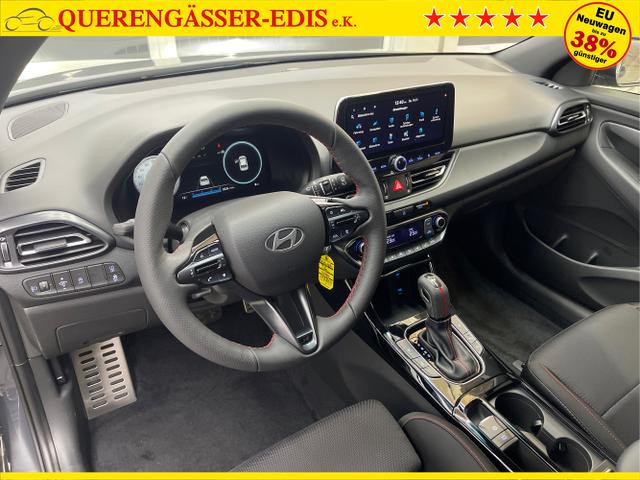 Hyundai / i30 / Grau / / / 