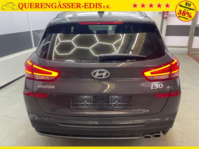 Hyundai / i30 / Grau / / / 