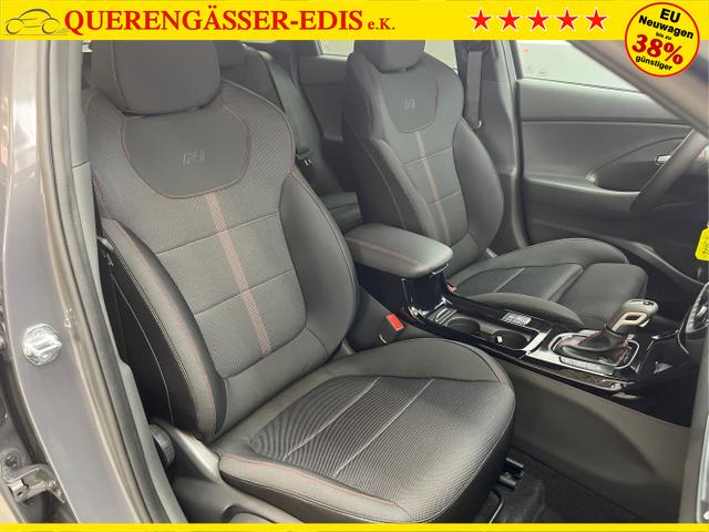 Hyundai / i30 / Grau / / / 