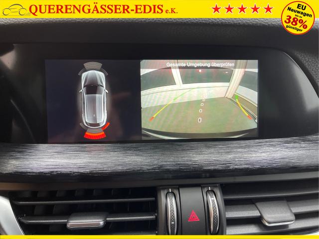 Alfa Romeo / Stelvio / Silber / / / 