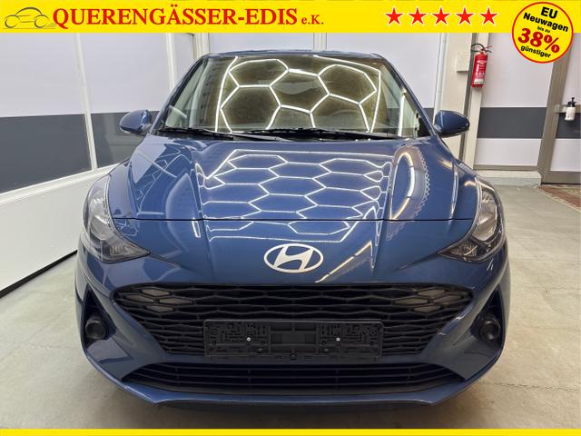 Hyundai / i10 / Blau / / / 