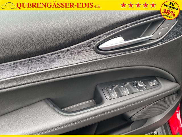 Alfa Romeo / Stelvio / Weiß / / / 