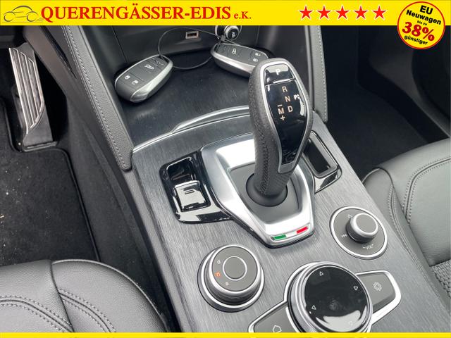 Alfa Romeo / Stelvio / Weiß / / / 