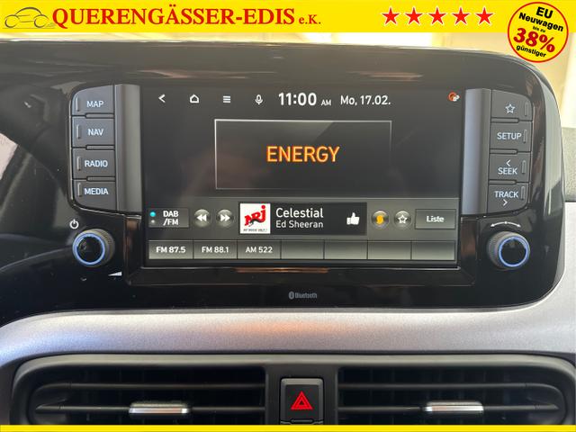 Hyundai / i10 / Weiß / / / AUT SHZ 16ALU SMART KEY NAVI RFK PDC