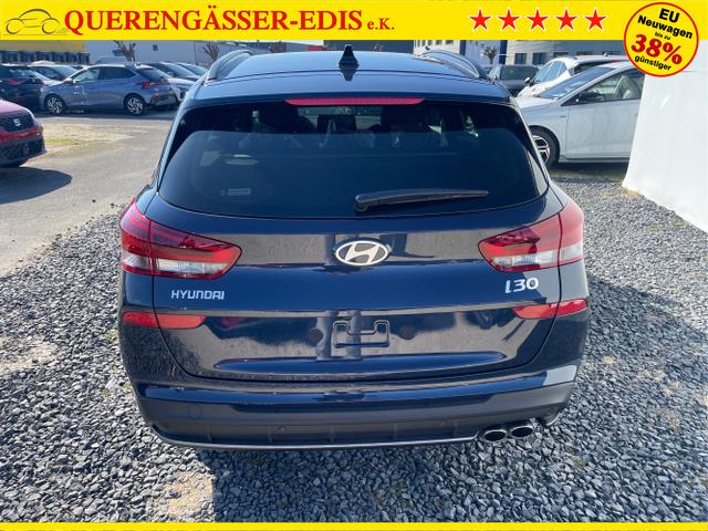 Hyundai / i30 / Weiß / / / 