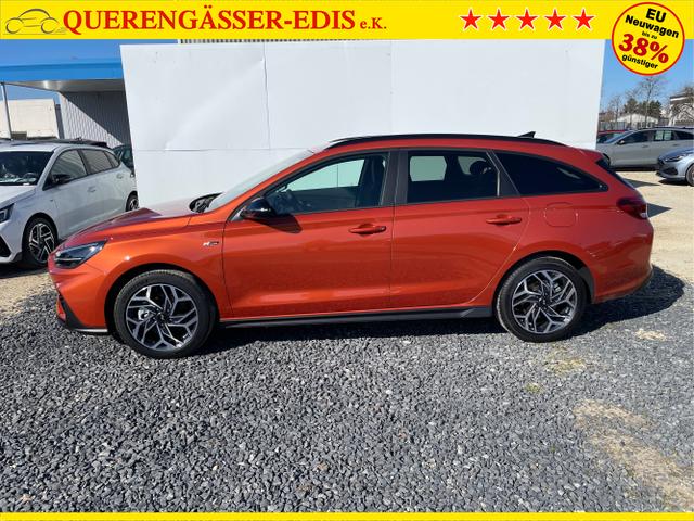 Hyundai / i30 / Weiß / / / 