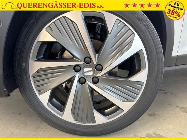 Seat / Arona / Weiß / / / NAVI SHZ VOLL LED RFK PDC v+h 18ALU