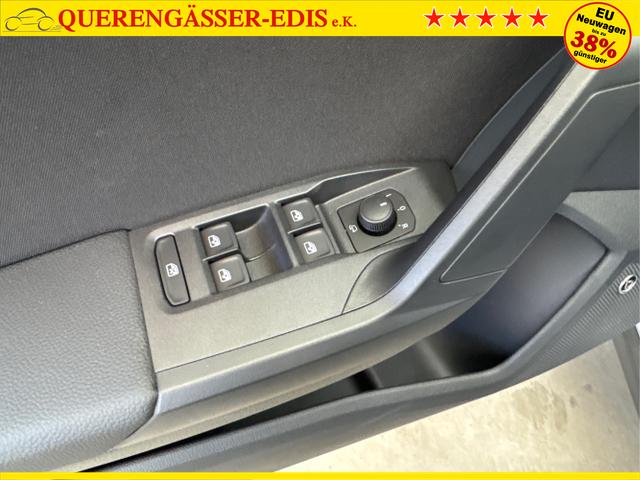 Seat / Arona / Weiß / / / NAVI SHZ VOLL LED RFK PDC v+h 18ALU