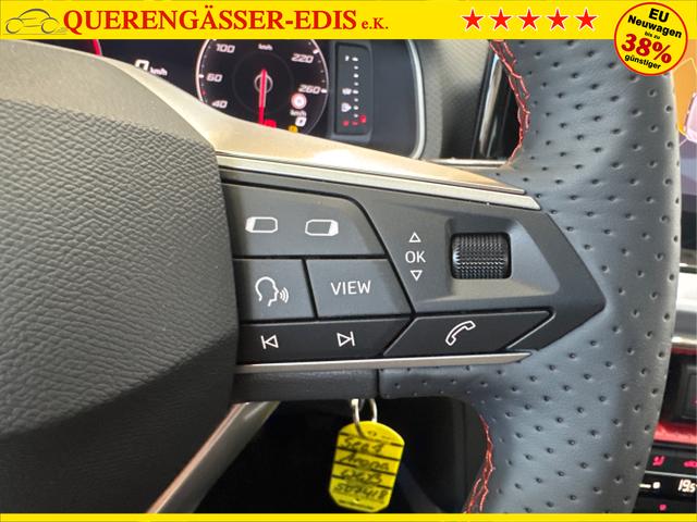 Seat / Arona / Weiß / / / NAVI SHZ VOLL LED RFK PDC v+h 18ALU